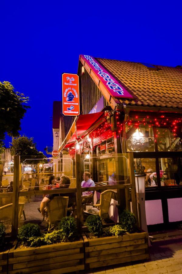 & Restaurant Admiral Nelson Hel