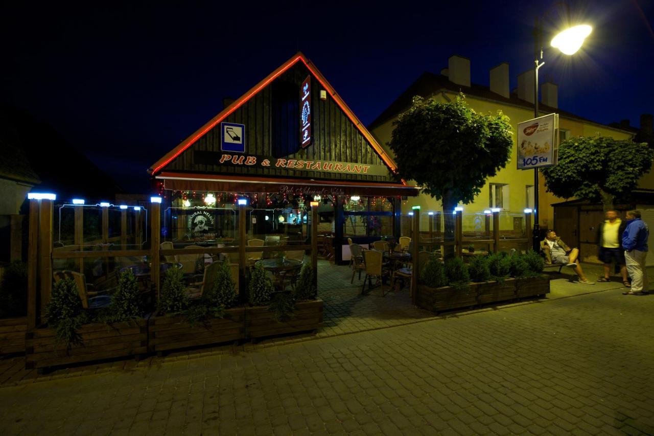 & Restaurant Admiral Nelson