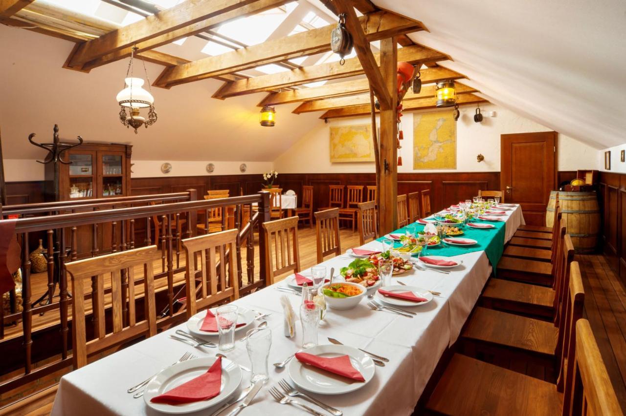 Villaer & Restaurant Admiral Nelson